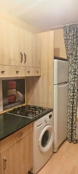 Închiriez camera de cămin