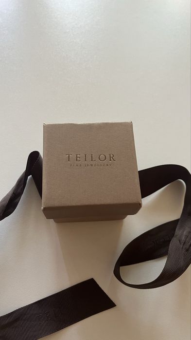 Inel cu diamante Teilor