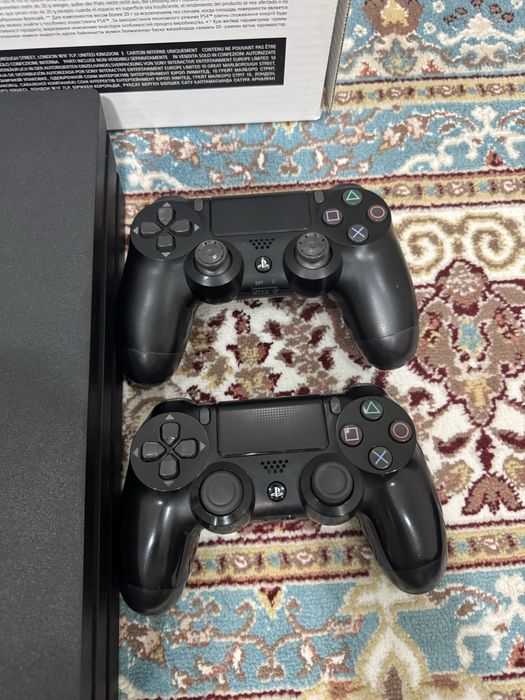 Продам PS4 pro 1 терабайт