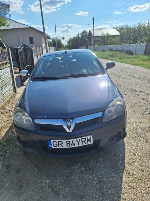 Vand opel tigra decapotabil an 2007 in stare buna.