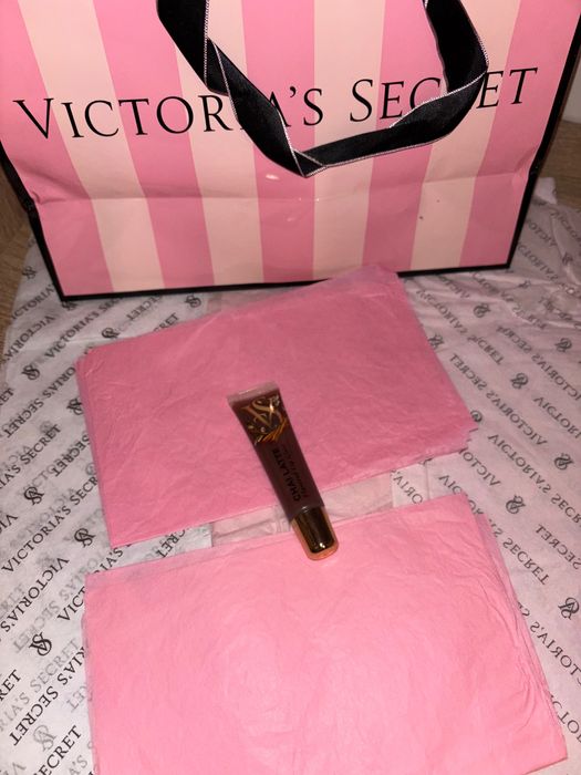 Luciu de buze Victoria’s Secret CHAI LATTE