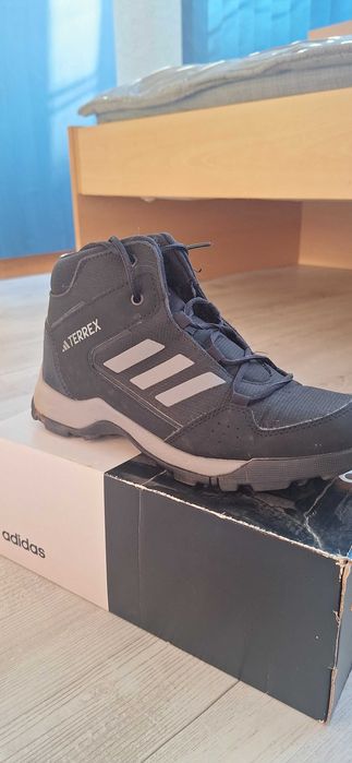 Зимни обувки adidas terex