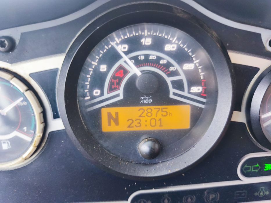 Телескопический погрузчик Manitou 932