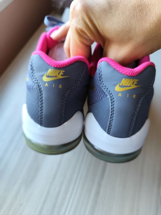 Маратонки Nike air invigor