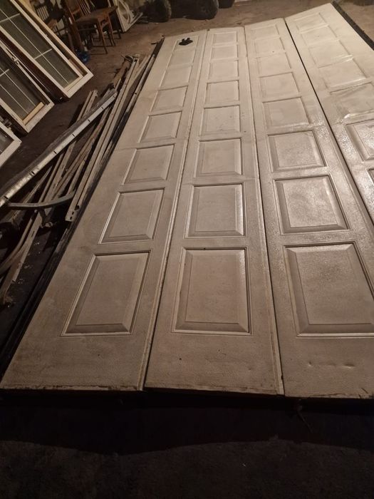 Гаражные ворота на 2 машины б/у