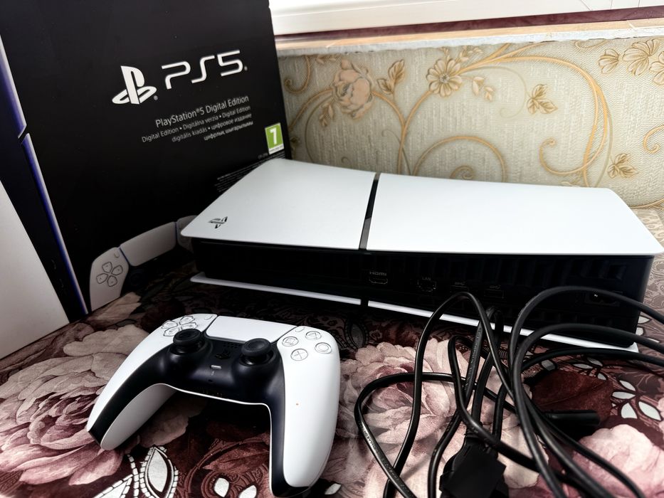 PS5 Digital Slim