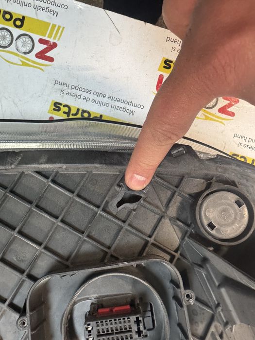 Far stanga dreapta xenon Ford Kuga 2 facelift 2016-2020