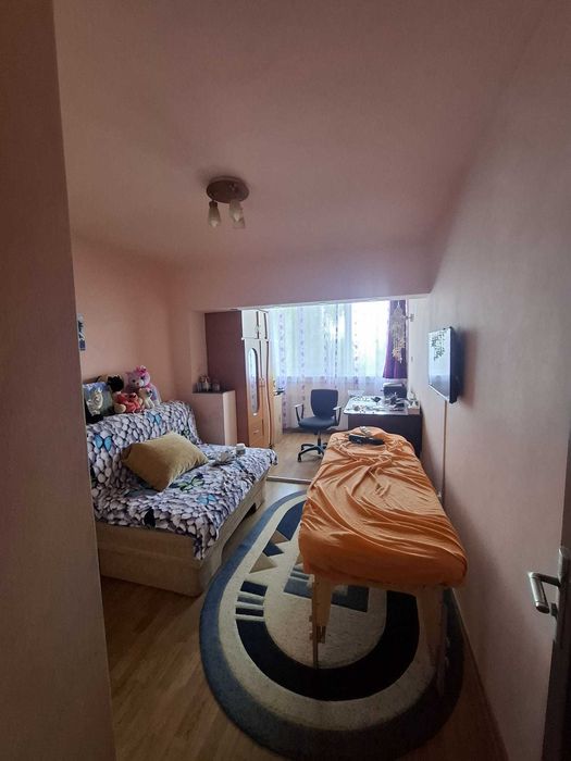Apartament spațios 4 camere et 3 – Tractorul, Brașov | 76,6 mp utili +  balcoane | Luminos, practic și gata să devină „acasă”