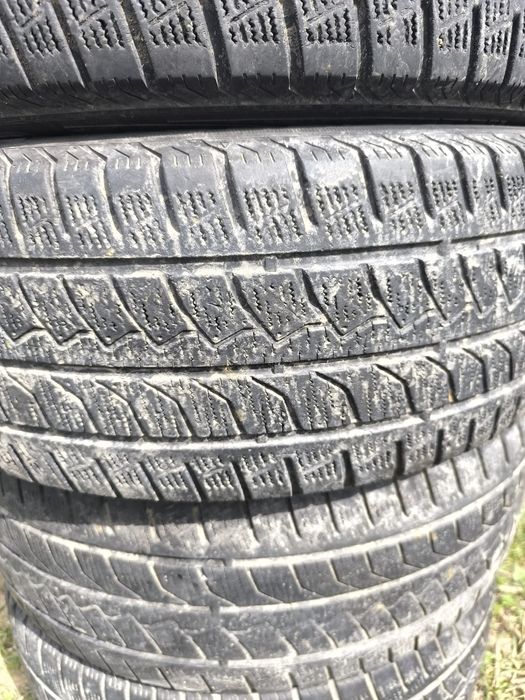 Продам шины среднем хорошем состоянии