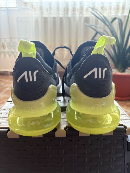 Nike Air Max 270