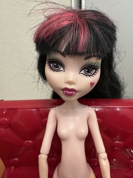кукла Monster High Дракулаура серия Die-ner
