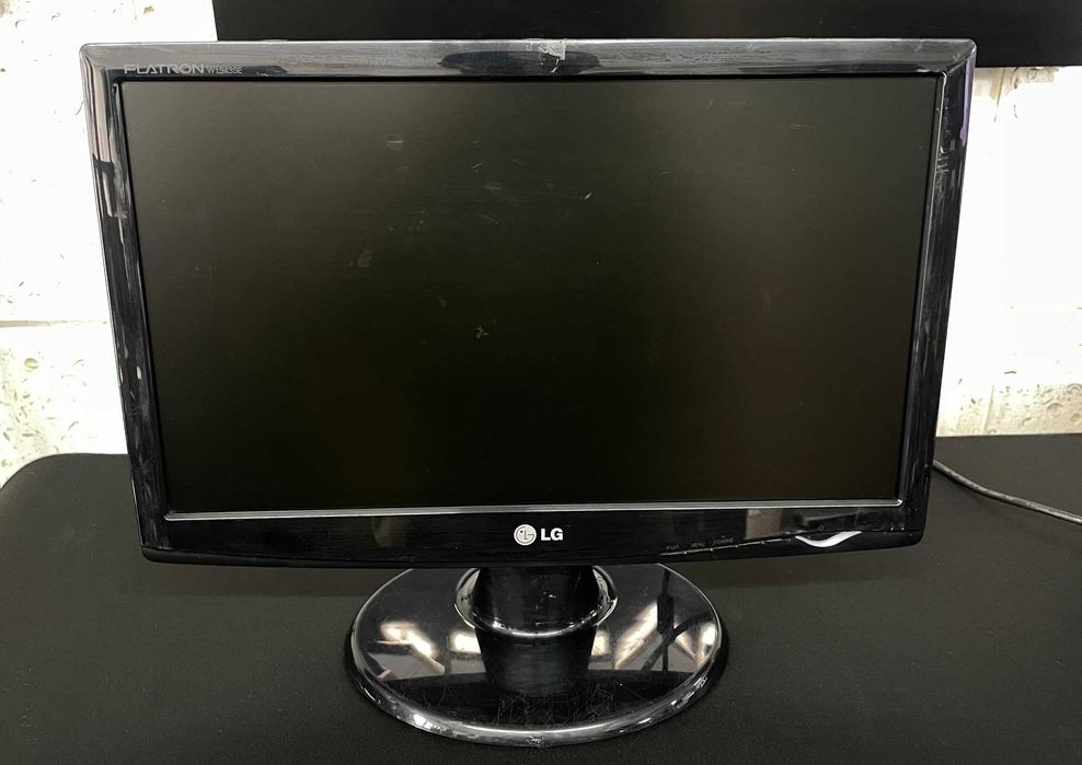 Офисные мониторы 19" LG Flatron HD VGA