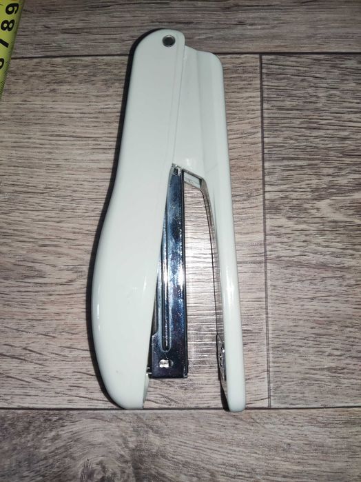 Степлер канцелярский бу станция метро Москва