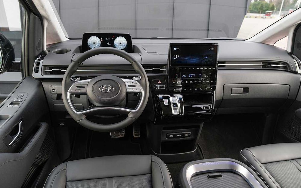 Продаётся с выкупам Hyundai Staria Lounge