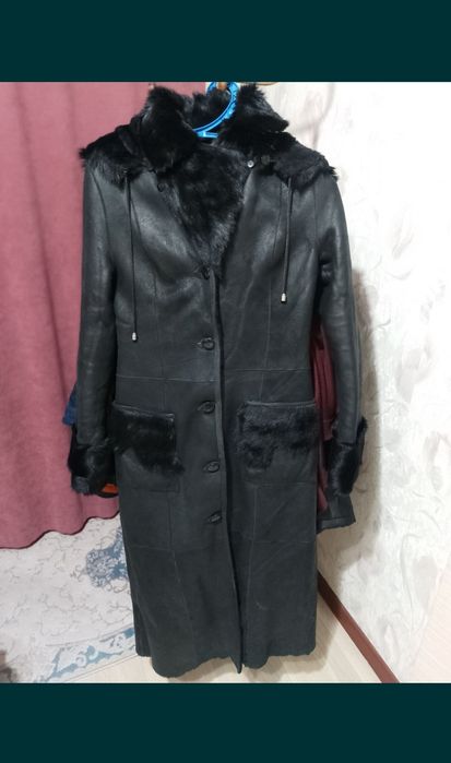 Продам женскую дубленку