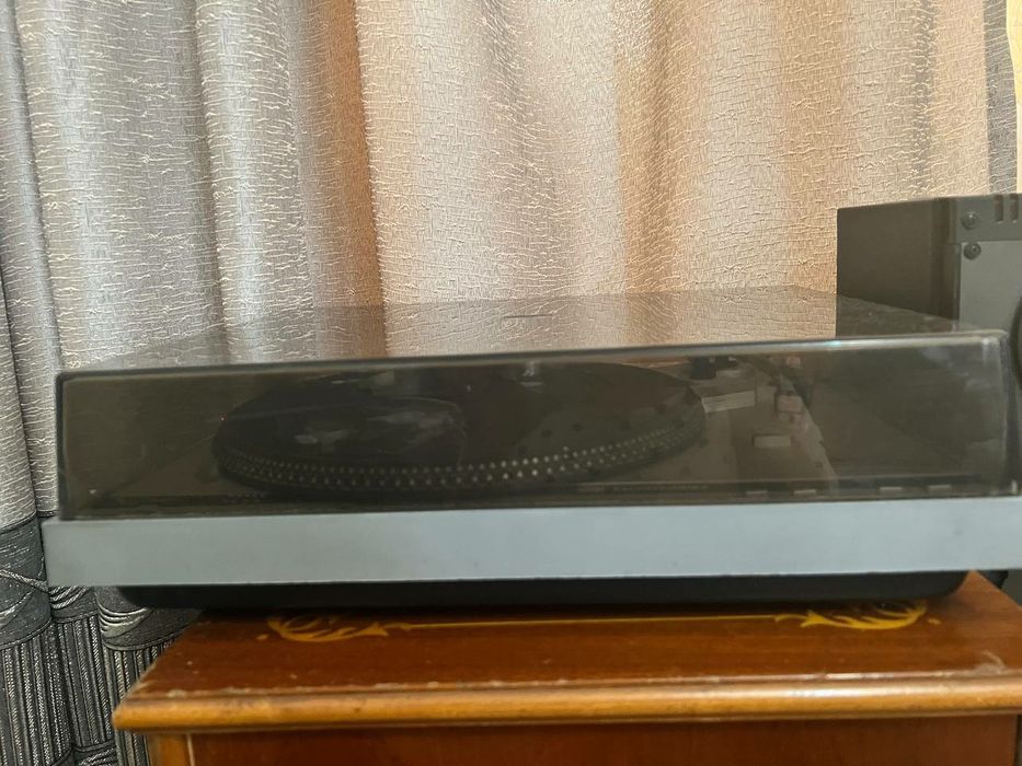 Пластиночный проигрыватель.