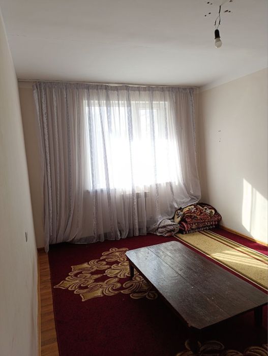 Roshshada 7 etajkada 3 xonali kivartira ijaraga beriladi