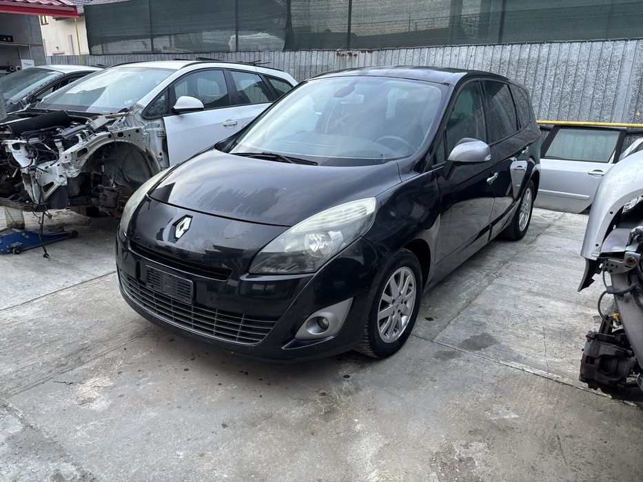 Dezmembrez renault grand  scenic  3  cu 7 locuri 1.5 dci 110 cp  2011