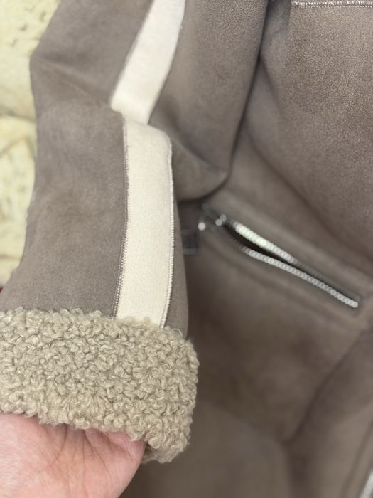 Продается стильная двухсторонняя дубленка