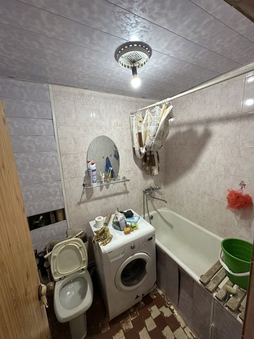 Продаю САМПИ микрорайон 2/3/5, кирпич, 52 кв. м, без ремонта