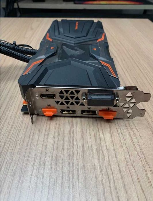 GTX 1080 TI AIO (răcire pe apă) 1080ti Watercooled Aorus 11GB 352 Bit