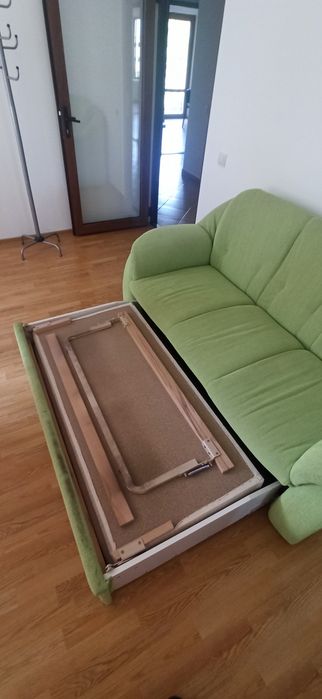Canapea extensibila verde