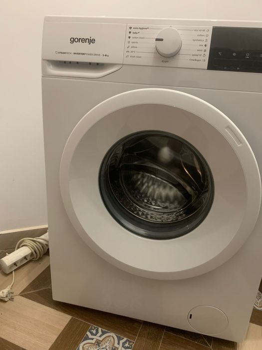 Vand mobila + Electrocasnice Noi,