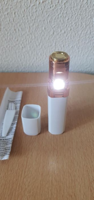 Vând epilator mini