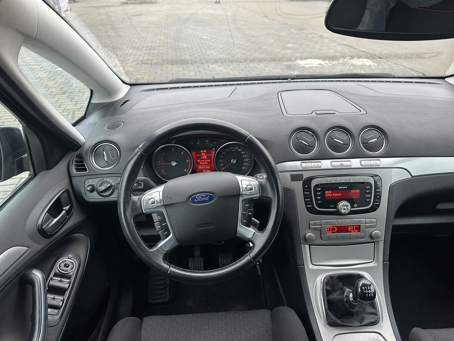 Vand Ford S-max 2.0 tdci-140 cp,7 locuri,2008,dublu climatronic,jante,