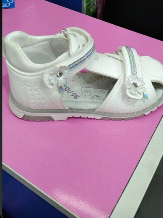 Сандалики для девочки