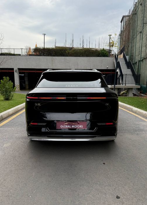 Zeekr 7X AWD перечисление имеется