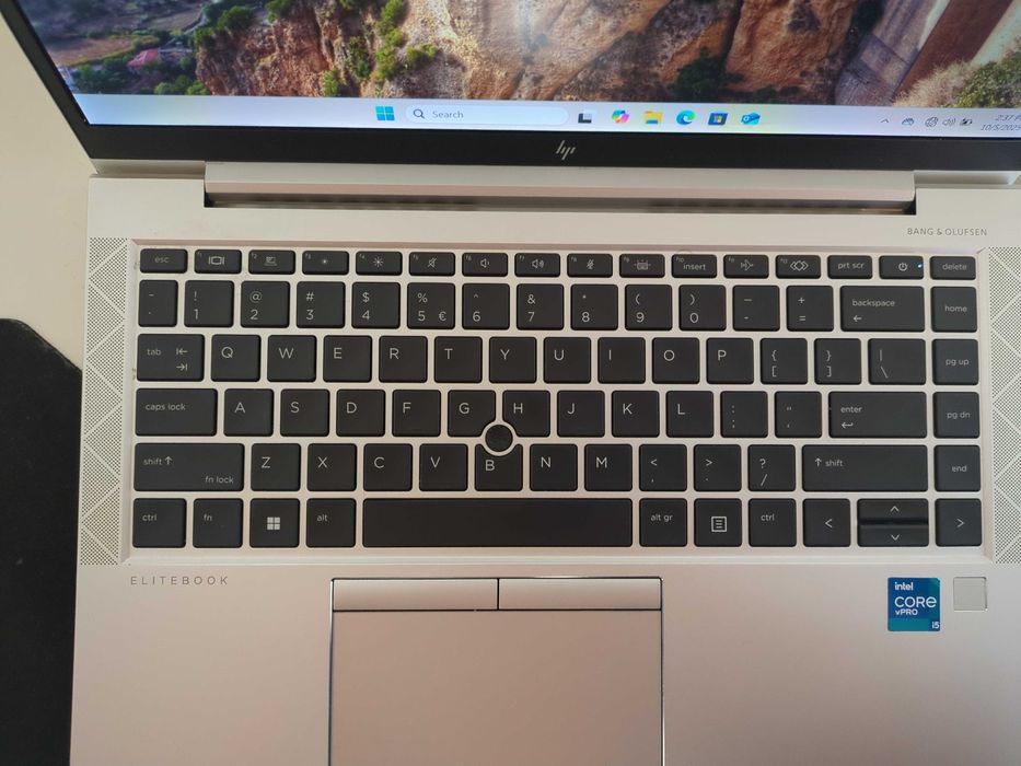 HP EliteBook 840 G8, i5 11th gen, 256SSD, 16GB RAM - перфектно състояние
