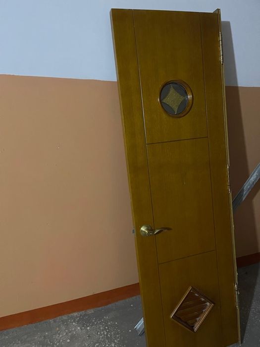 Продам Двери для туалета и ванной