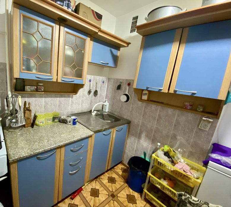 Продам срочно кухонный гарнитур
