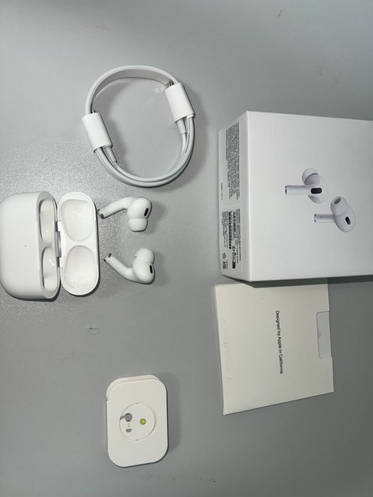 Vand Air Pods pro 2 nd  noi nefolosite