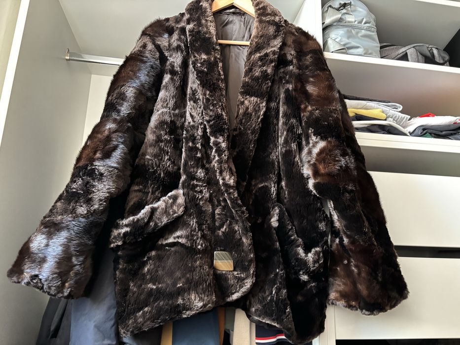 Haina din blana naturala de Nurca/Vizon, stare foarte buna