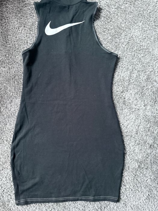 Оригинална рокля на найк