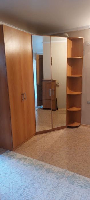 Шкаф из ЛДСП с зеркалом