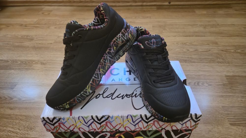 Adidasi Skechers Uno Loving Love dama