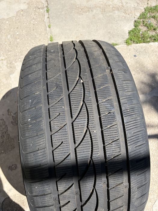 Vand 2 Anvelope Iarna Royal-Black 315/35/R20