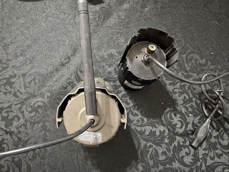 Camere video wifi wireless 70 lei ambele