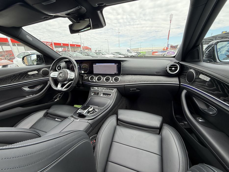 Mercedes-Benz E 300 AMG -  Hybrid 2020 EQ POWER - Dublu Panoramic - Finantare - Rate