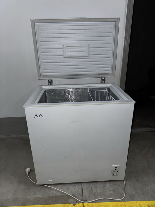 Продам морозильную камеру