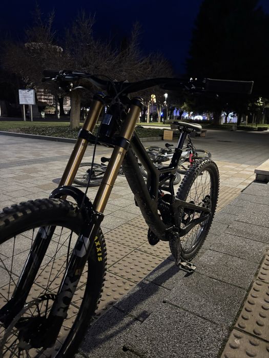 Santa Cruz V10 cc 2025 black