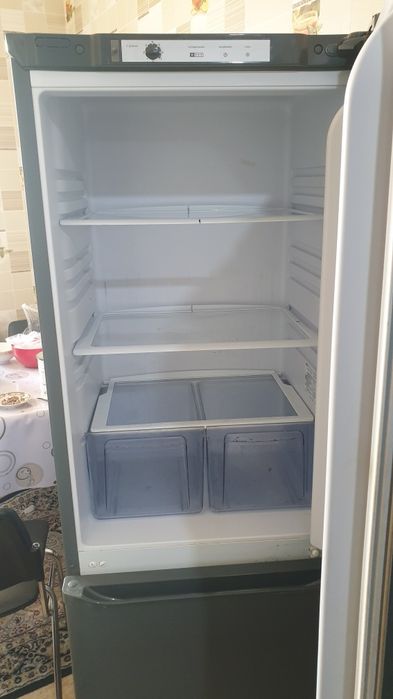 Продам холодильник