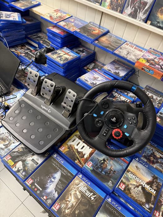 Volan Logitech G29 Driving Force PS4 PS5 PC cu pedale stare buna