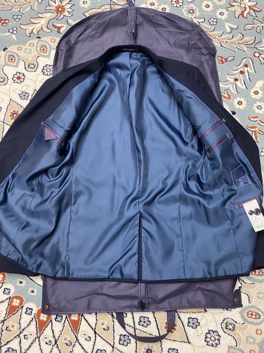 Продам школьный костюм