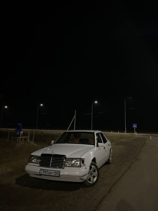 Машина  Мерседес