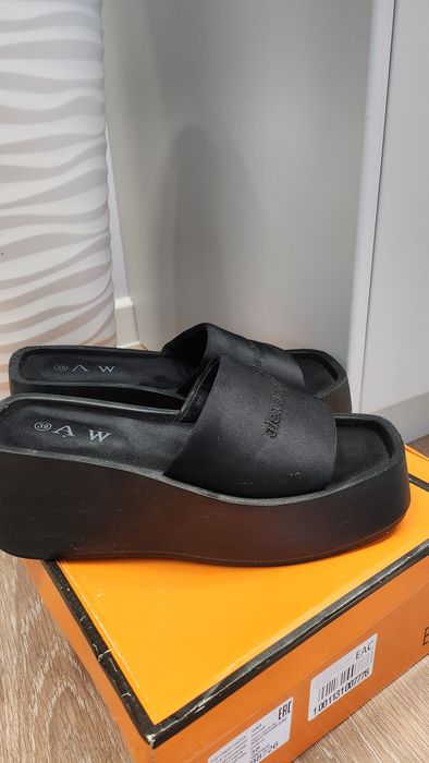 Продаю обувь  новую недорого