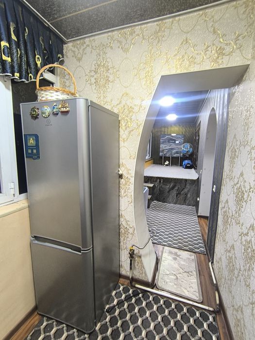 3 xonali xonadon sotiladi